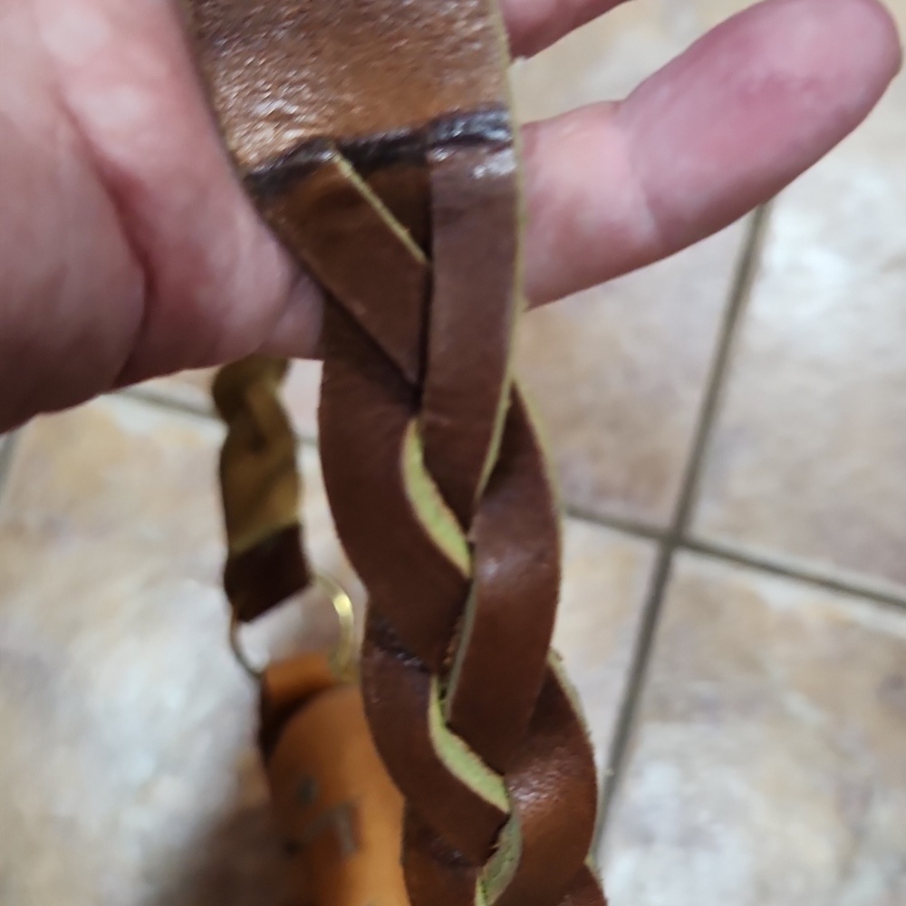 Vintage Leather Hobo Purse With Mushroom Accent - Picture 3 of 5